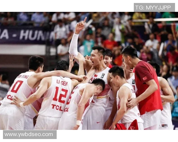 姚明扣图展现篮球魅力与力量的完美结合引发热议