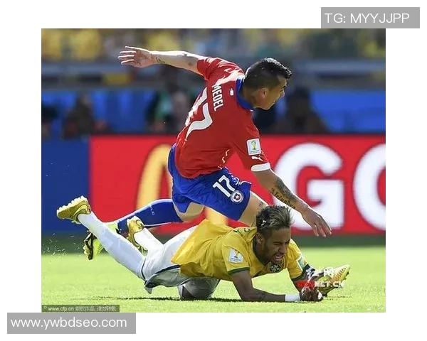 黑大个的搞笑足球人生揭秘球场上的幽默与奇趣瞬间